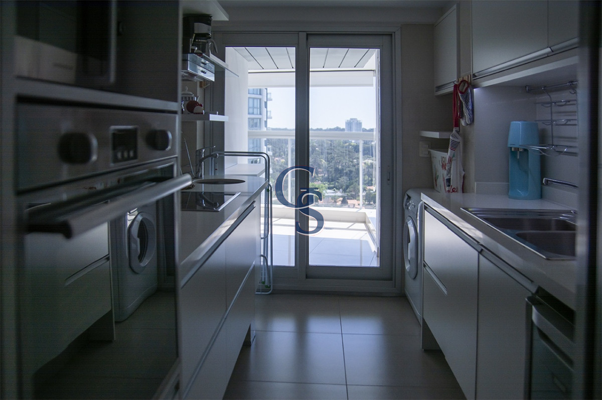Apartamento ID.299794 - MIAMI BOULEVARD, PUNTA DEL ESTE, PLAYA MANSA, DOS DORMITORIOS , PRIMERAS PARADAS 
