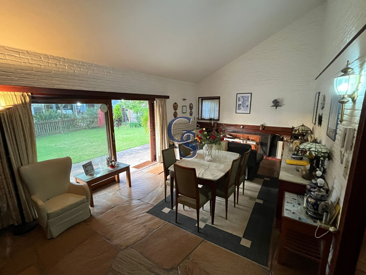 Casa ID.299892 - Vende casa de 3 dormitorios en Pinares, Punta del Este 