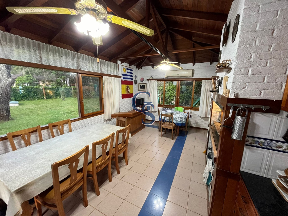 Casa ID.299892 - Vende casa de 3 dormitorios en Pinares, Punta del Este 