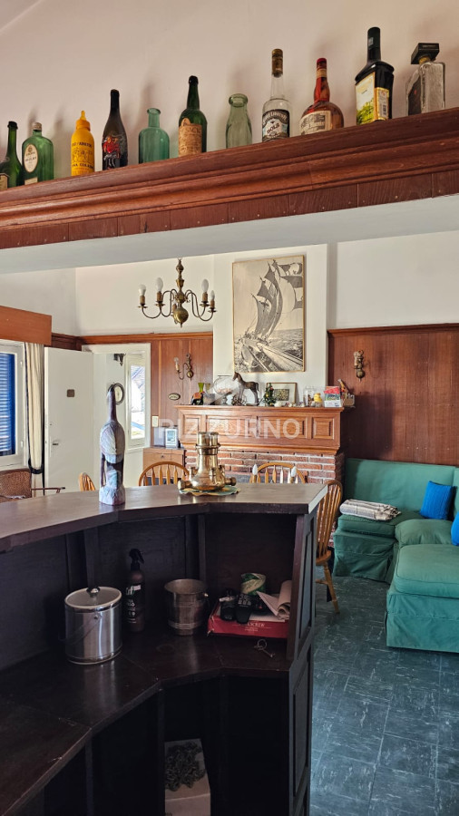 Casa Ref.412 - Importante residencia frente al mar en venta.