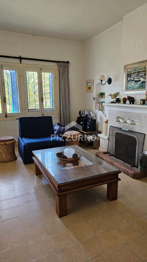 Casa Ref.412 - Importante residencia frente al mar en venta.