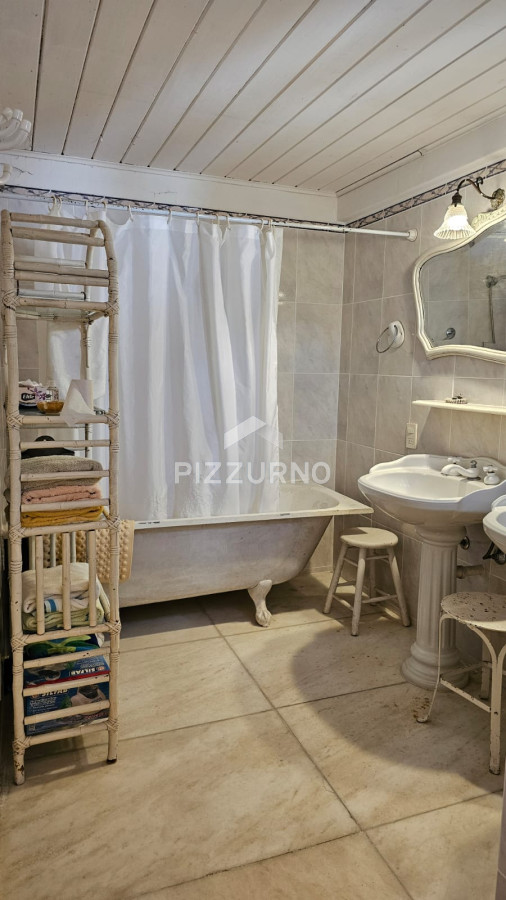 Casa Ref.412 - Importante residencia frente al mar en venta.
