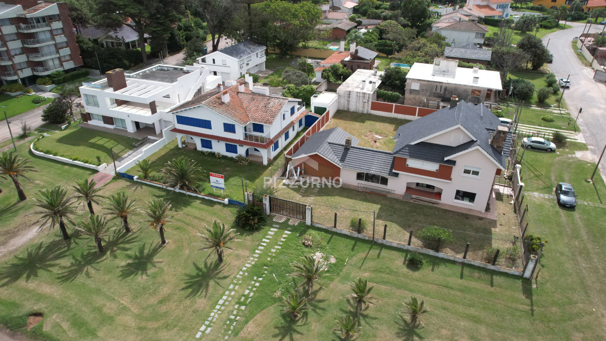 Casa Ref.412 - Importante residencia frente al mar en venta.