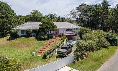 Casa sobre el Green del hoyo 7 del Cantegril Country Club