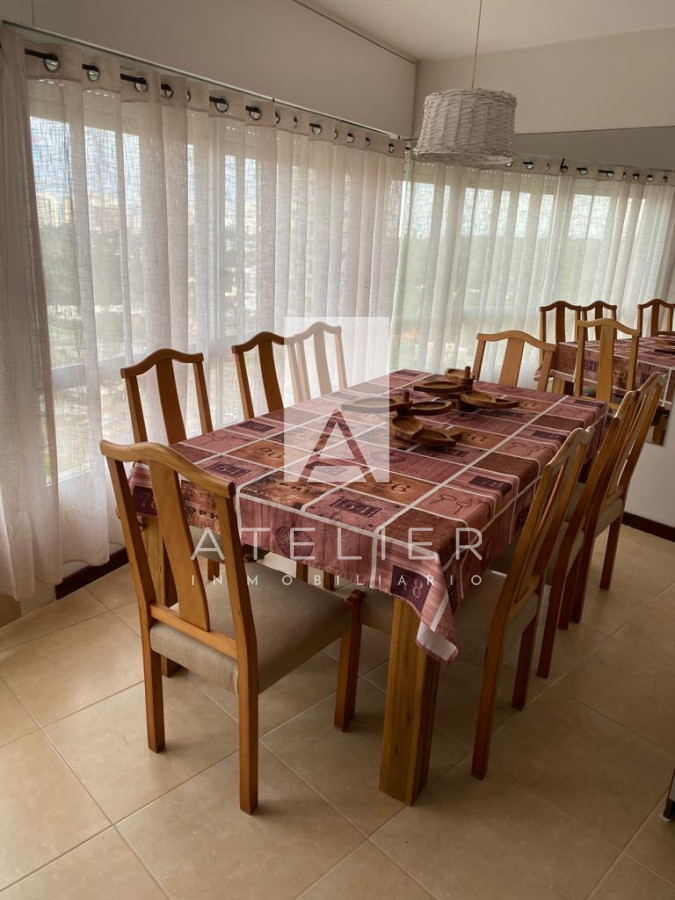 Apartamento de 2 dormitorios en excelente ubicación en Punta del Este