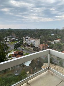 Apartamento de 2 dormitorios en excelente ubicación en Punta del Este