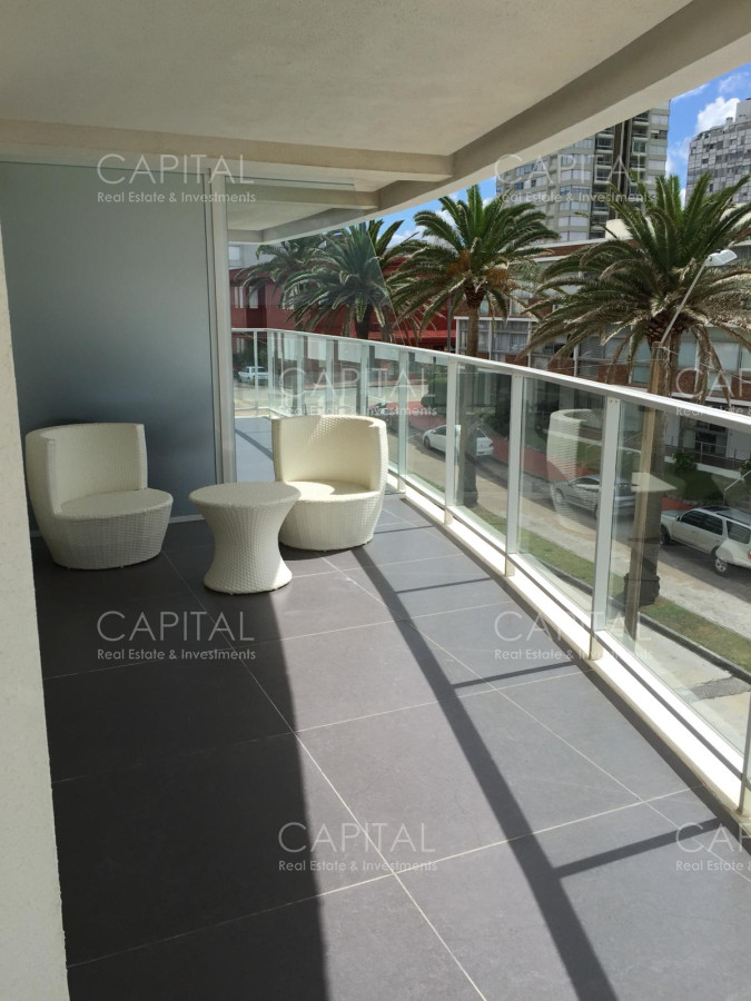Apartamento ID.36010 - Apartamento de 2 dormitorios en venta en Península a metros del mar