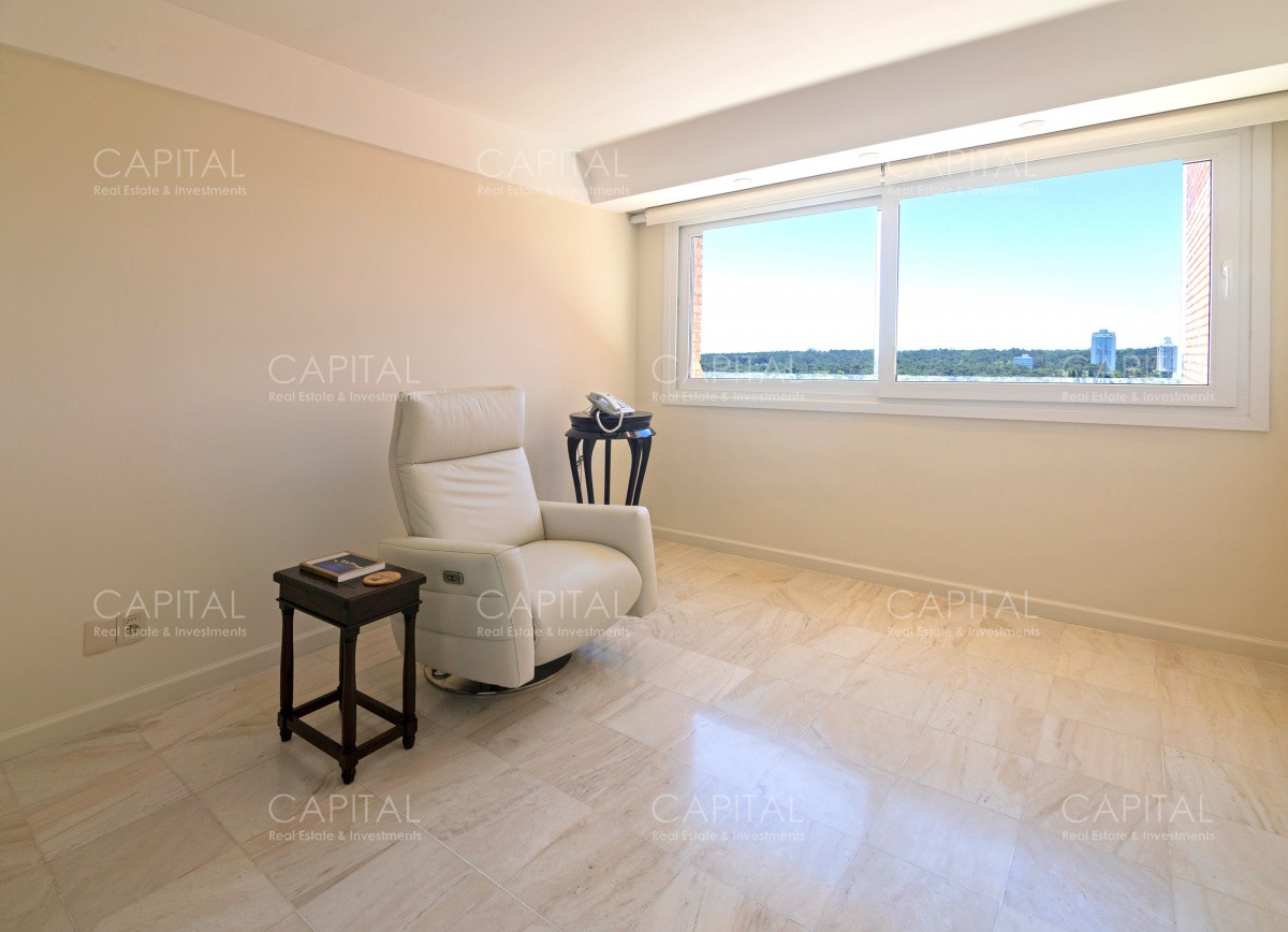 Apartamento ID.32742 - Hermoso Penthouse en piso 17
