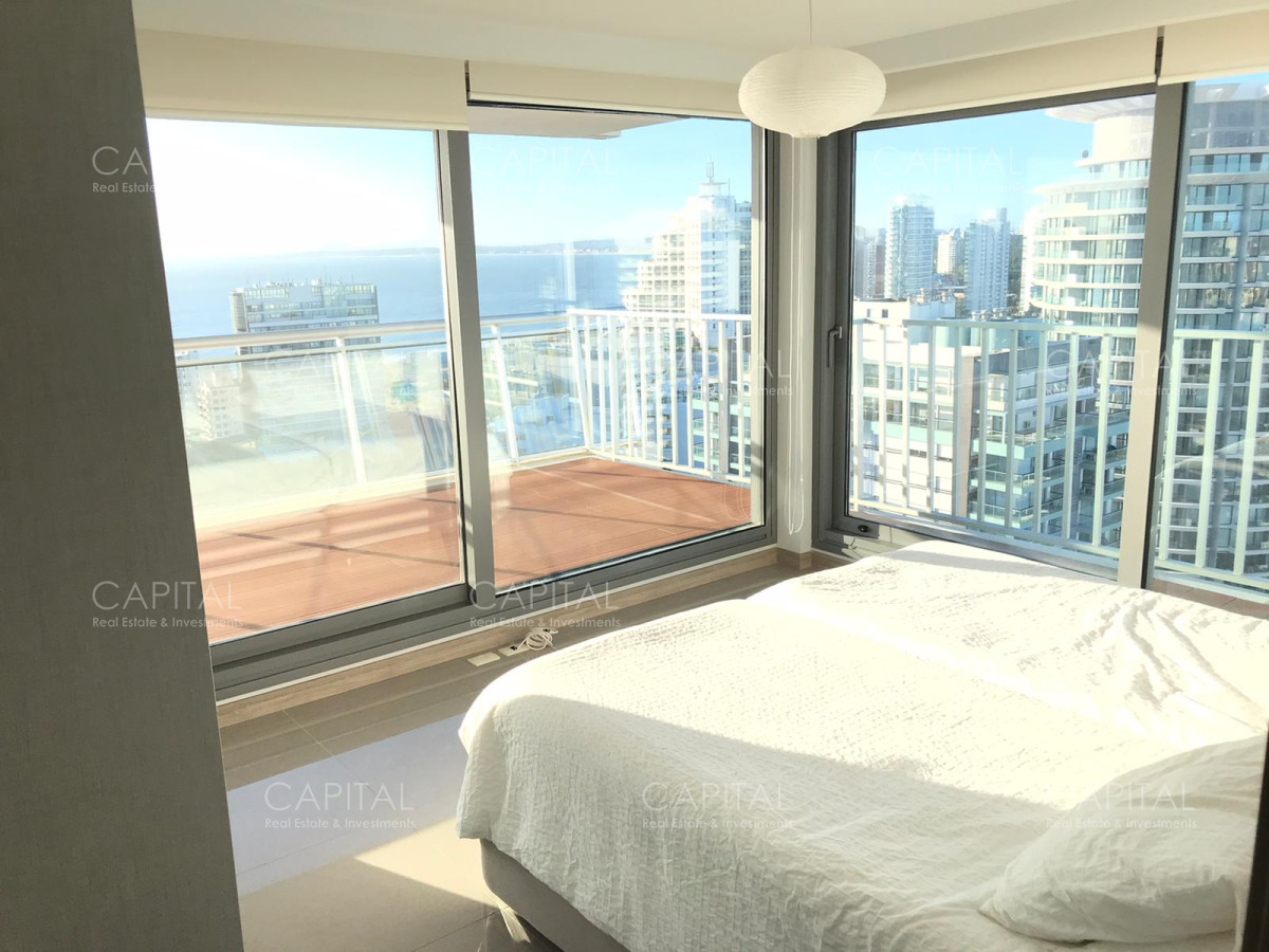 Apartamento ID.39982 - Espectacular departamento, de 3 dormitorios, a la venta en Punta del Este
