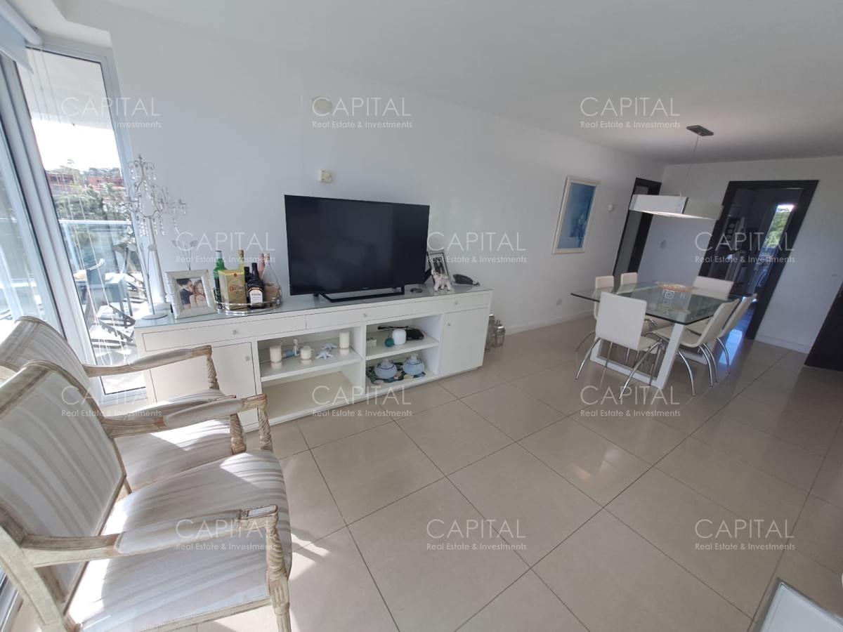 Apartamento ID.39687 - Apartamento en Playa Mansa a la venta 3 Dormitorios con vista
