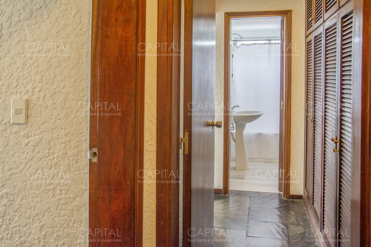 Apartamento ID.38006 - Apartamento en Venta de 3 dormitorios en parada 2 de playa brava, cerca de servicios en Punta del Este 
