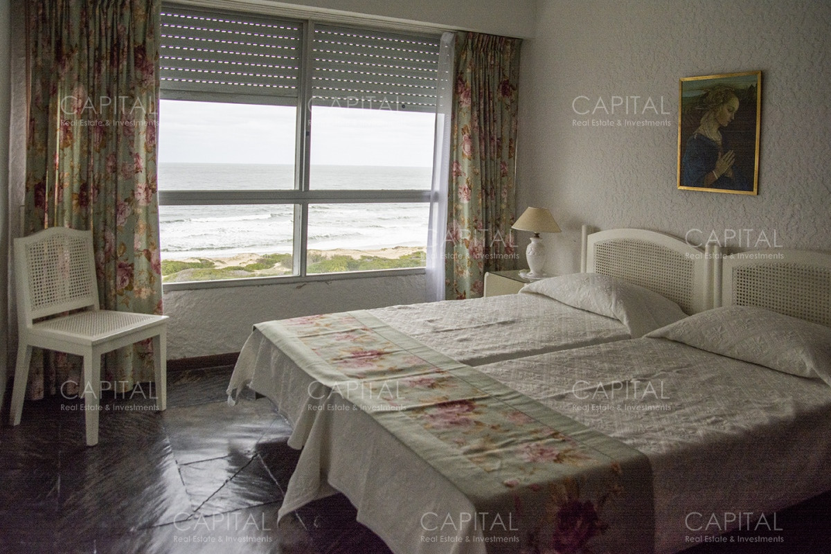 Apartamento ID.38006 - Apartamento en Venta de 3 dormitorios en parada 2 de playa brava, cerca de servicios en Punta del Este 