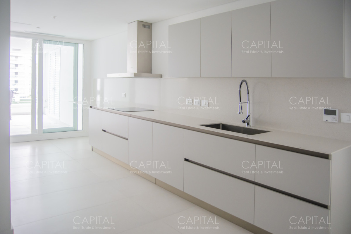 Apartamento ID.39733 - Le Parc IV Punta del EsteDepartamento de 3 dormitorios en venta. Torre Le Parc