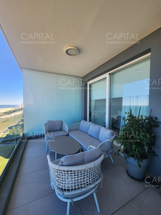 Apartamento ID.40646 - Vende apartamento de 3 dormitorios en suite, con vista al mar en Brava, Punta del Este