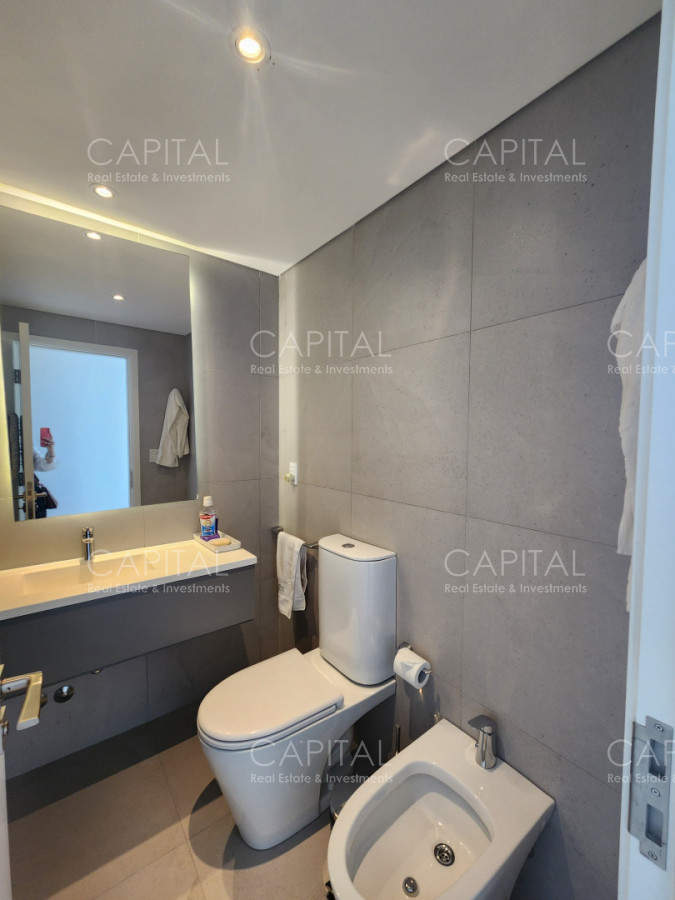 Apartamento ID.40646 - Vende apartamento de 3 dormitorios en suite, con vista al mar en Brava, Punta del Este