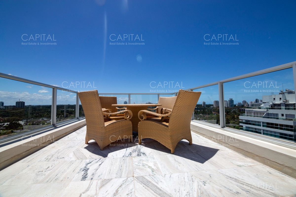 Apartamento ID.32742 - Hermoso Penthouse en piso 17