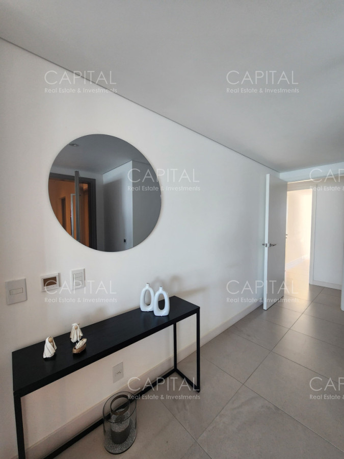 Apartamento ID.40646 - Vende apartamento de 3 dormitorios en suite, con vista al mar en Brava, Punta del Este