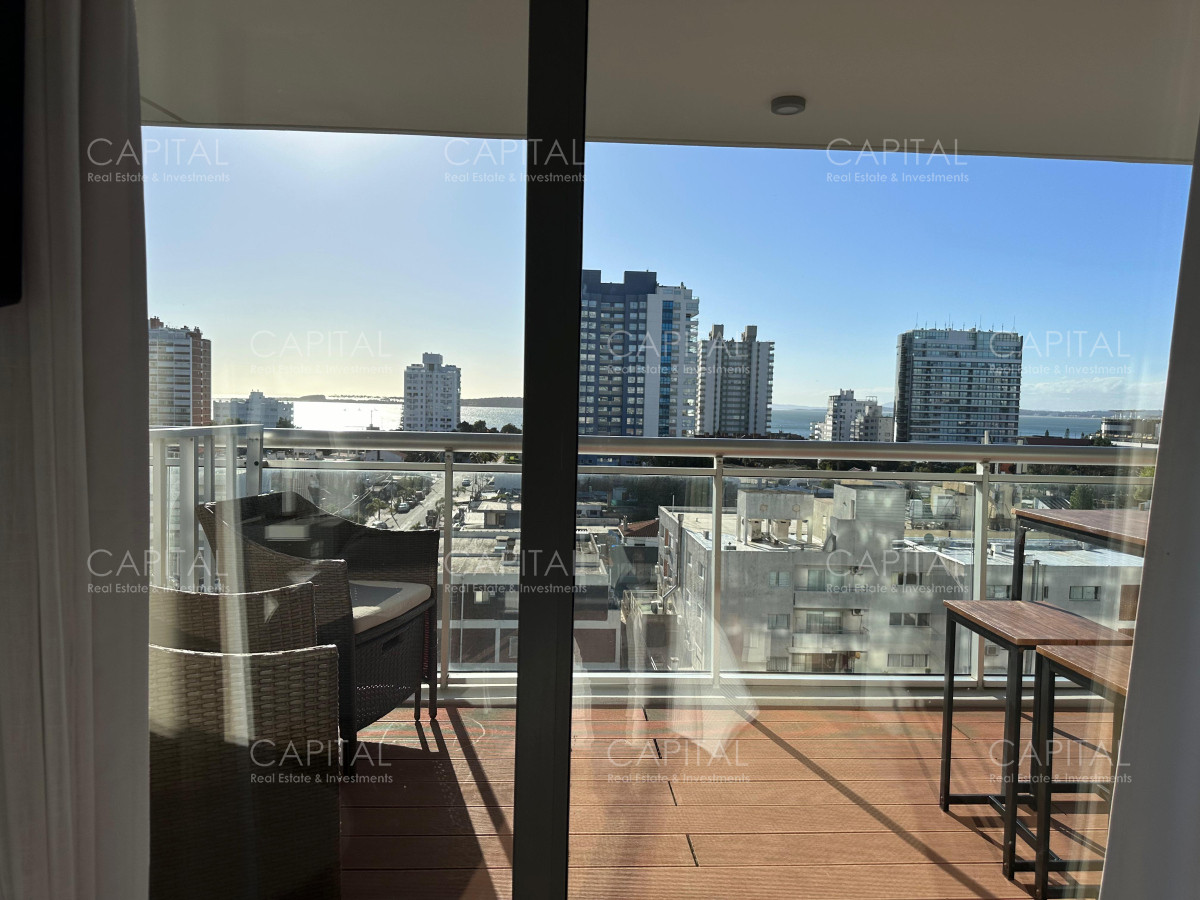Apartamento ID.38089 - Vende departamento de 2 dormitorios finamente decorado en Torre Onix, Punta del Este