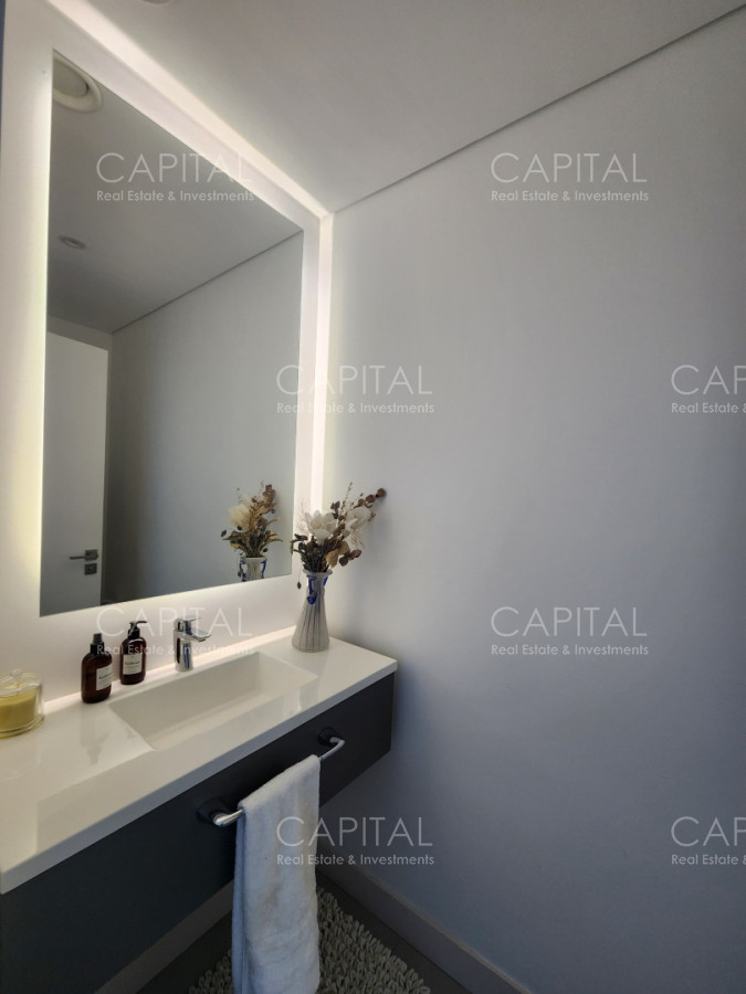Apartamento ID.40646 - Vende apartamento de 3 dormitorios en suite, con vista al mar en Brava, Punta del Este