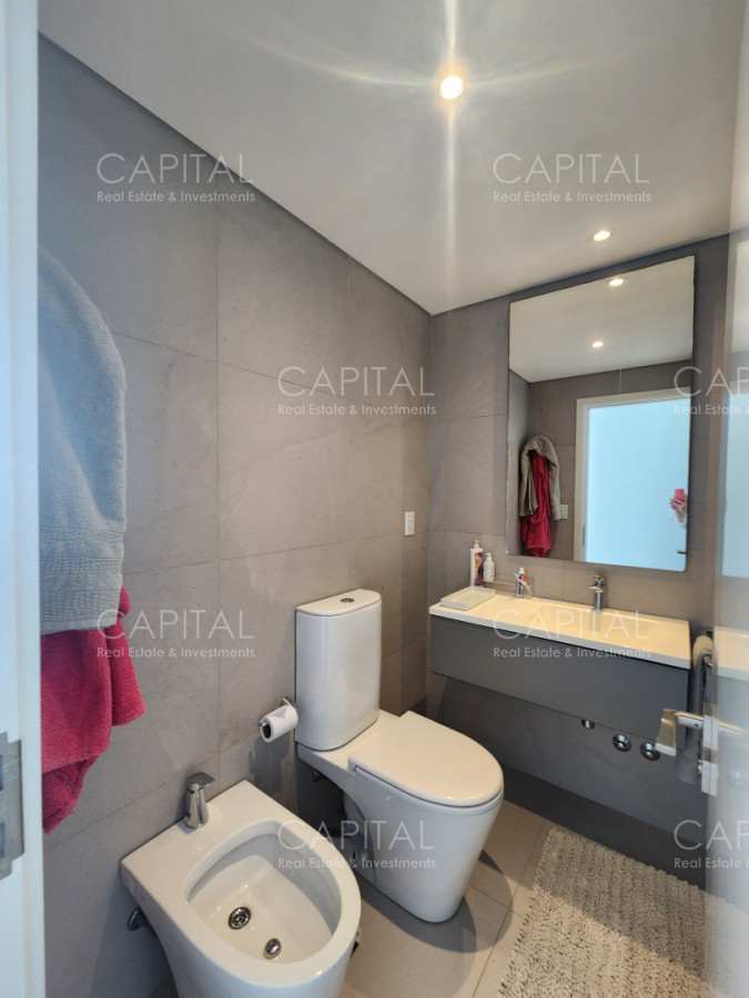 Apartamento ID.40646 - Vende apartamento de 3 dormitorios en suite, con vista al mar en Brava, Punta del Este