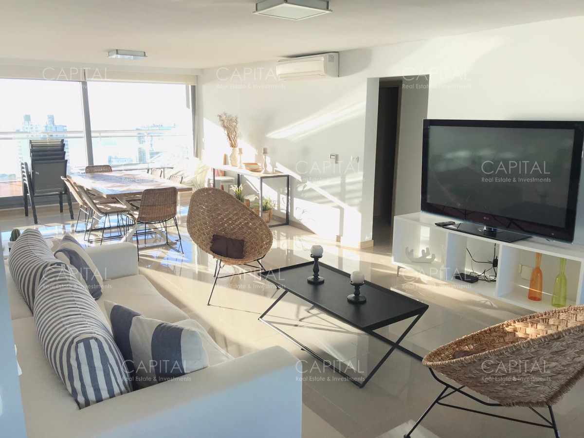 Apartamento ID.39982 - Espectacular departamento, de 3 dormitorios, a la venta en Punta del Este
