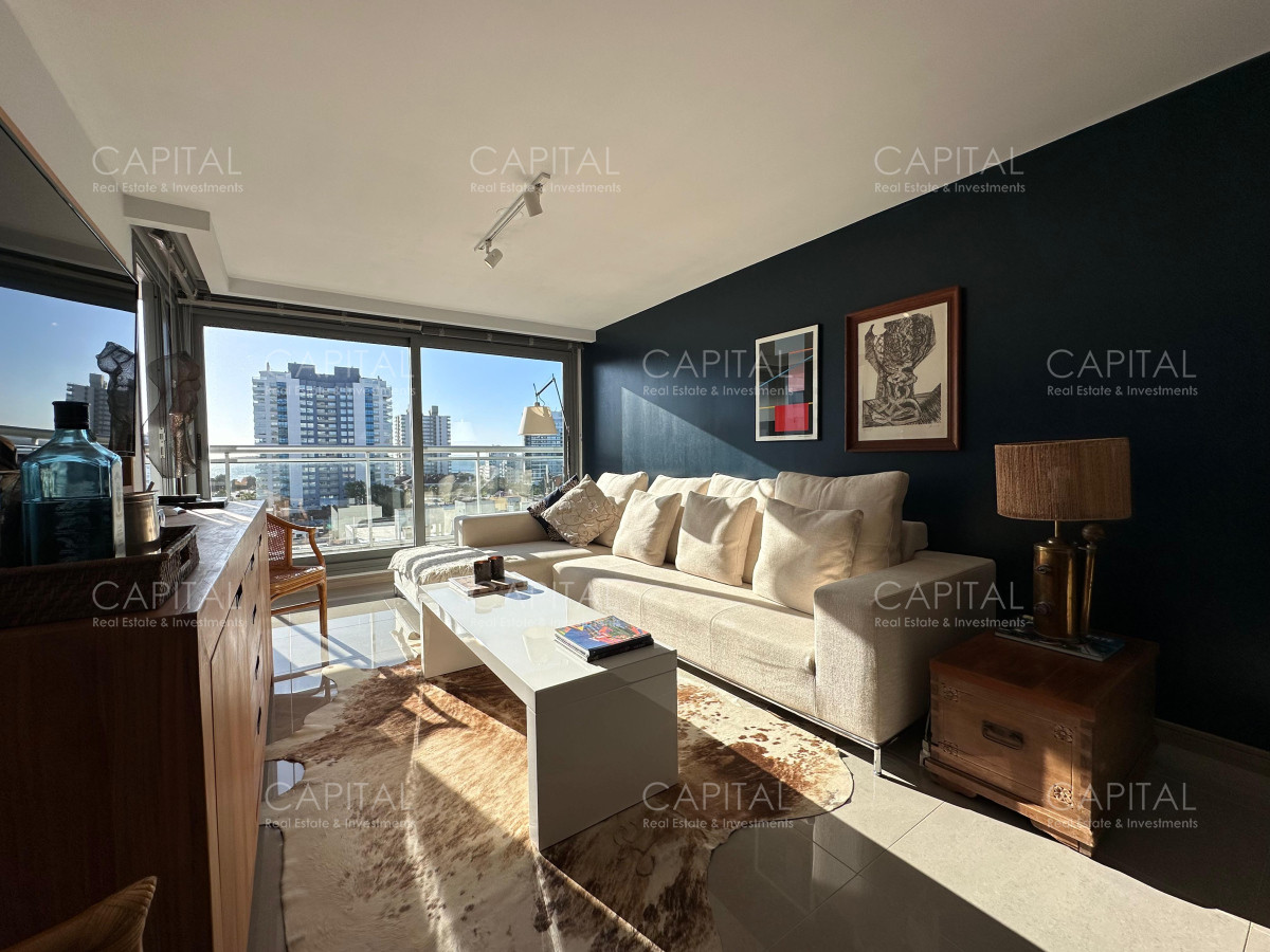 Apartamento ID.38089 - Vende departamento de 2 dormitorios finamente decorado en Torre Onix, Punta del Este