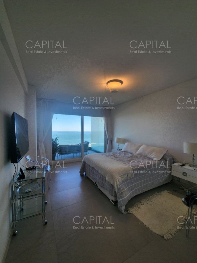Apartamento ID.40646 - Vende apartamento de 3 dormitorios en suite, con vista al mar en Brava, Punta del Este