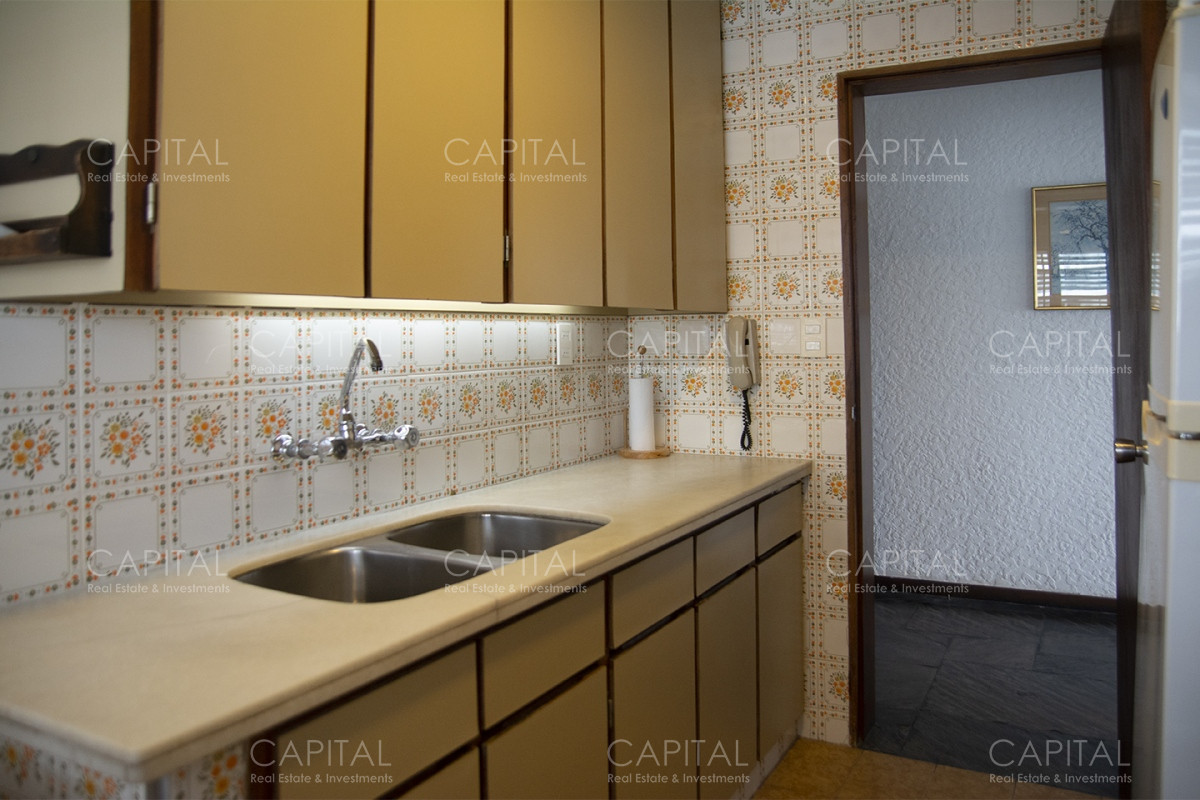 Apartamento ID.38006 - Apartamento en Venta de 3 dormitorios en parada 2 de playa brava, cerca de servicios en Punta del Este 