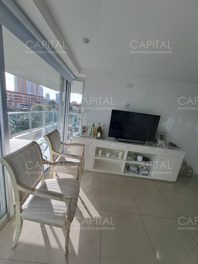 Apartamento ID.39687 - Apartamento en Playa Mansa a la venta 3 Dormitorios con vista