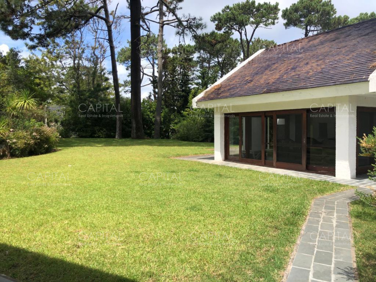 Casa ID.37782 - Casa en venta en Lugano, Punta del este, 3 dormitorios y dependencia