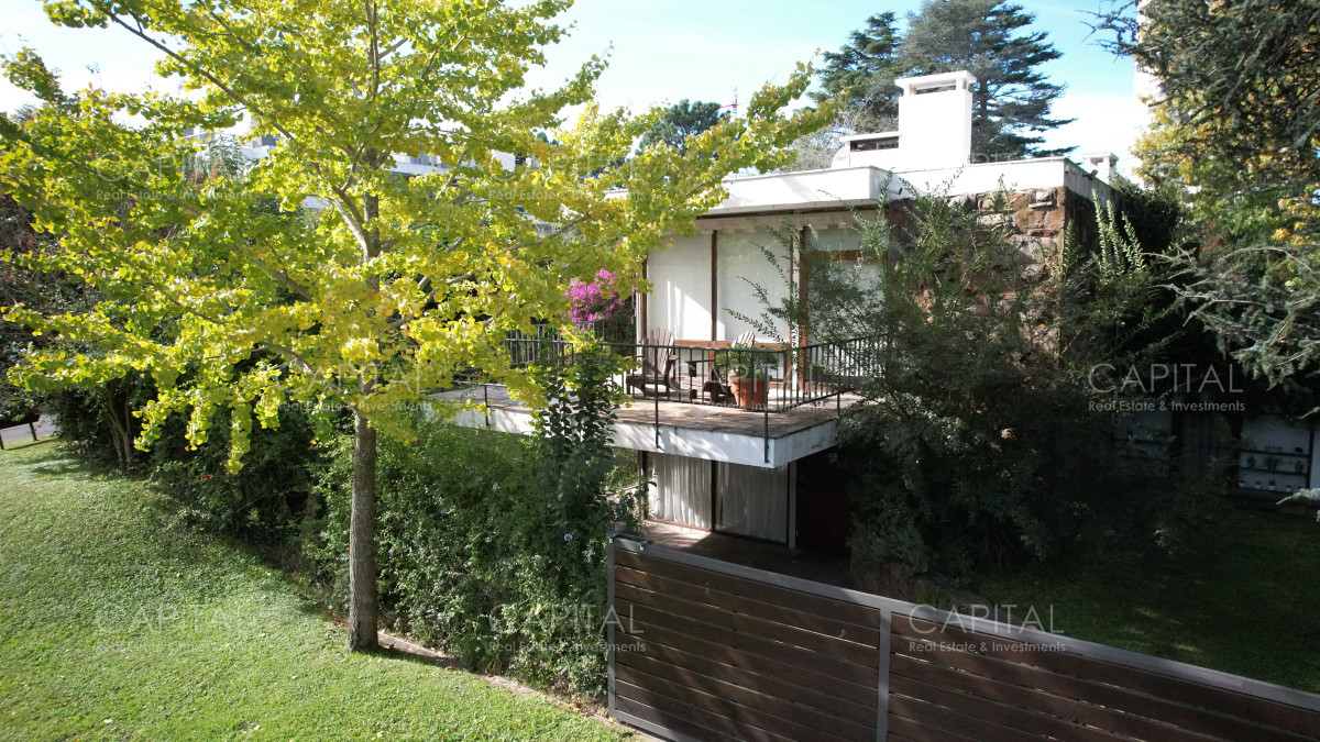 Casa ID.34053 - EXCELENTE OPORTUNIDAD PARA DESARROLLO INMOBILIARIO, PLAYA MANSA, PUNTA DEL ESTE.
