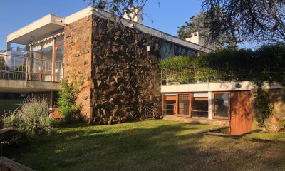 EXCELENTE OPORTUNIDAD PARA DESARROLLO INMOBILIARIO, PLAYA MANSA, PUNTA DEL ESTE.