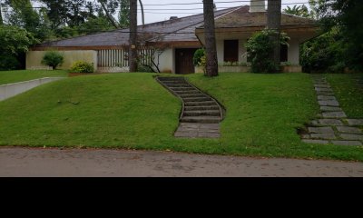 Casa a la venta en Playa Mansa, Punta del Este