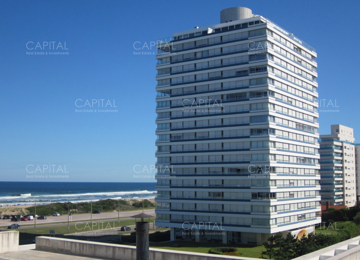 Apartamento ID.33422 - Departamento de 3 dormitorios en Tiburón 1, Punta del Este