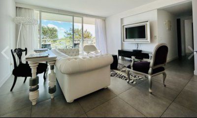 Apartamento en Venta de 2 dormitorios en Punta Del Este