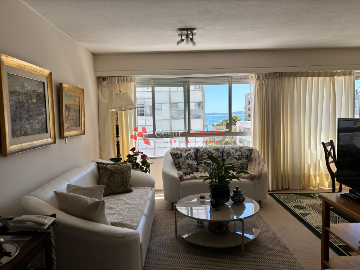 Apartamento ID.1925 - VENTA - Oportunidad en la Península! Apartamento de 2 dormitorios  