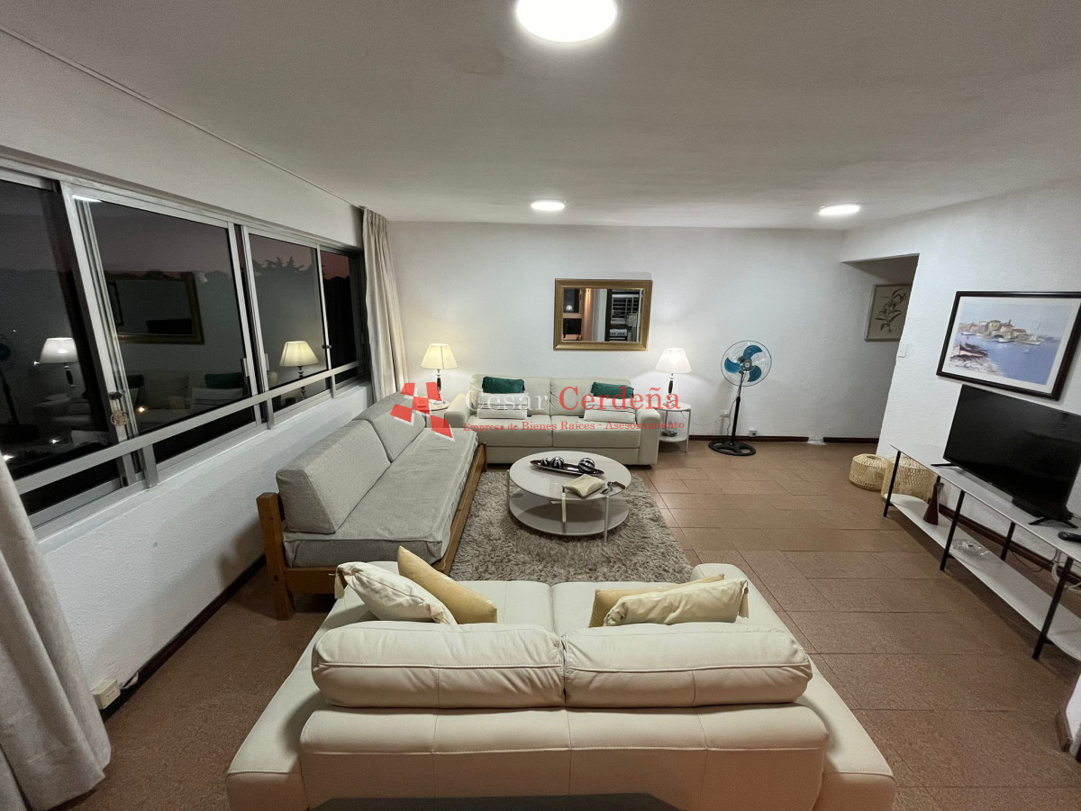 Apartamento ID.1982 - VENTA - Apartamento de 2 dormitorios en Punta del Este 