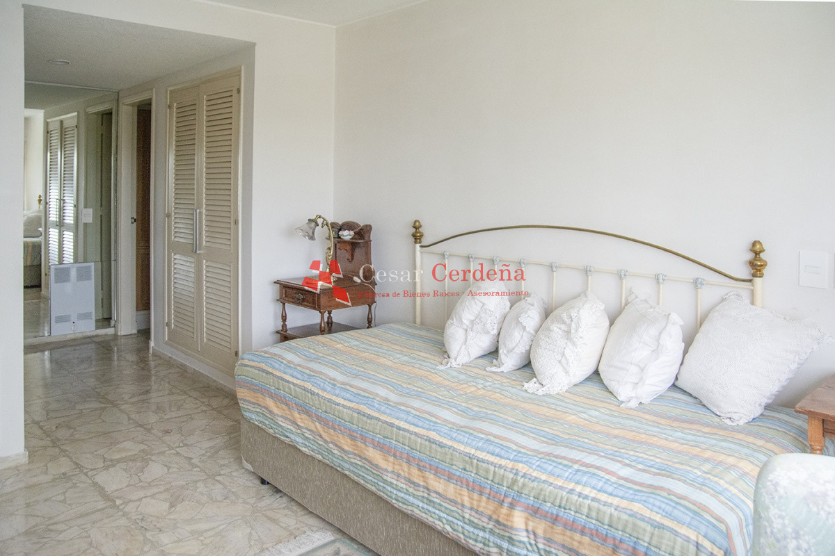Apartamento ID.1995 - VENTA - Departamento de 3 dormitorios en venta frente al mar, torre emblematica