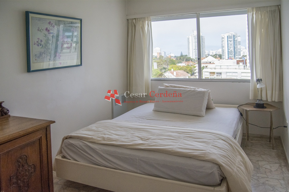 Apartamento ID.1995 - VENTA - Departamento de 3 dormitorios en venta frente al mar, torre emblematica
