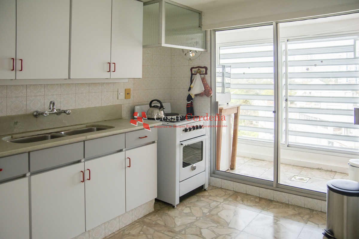 Apartamento ID.1995 - VENTA - Departamento de 3 dormitorios en venta frente al mar, torre emblematica