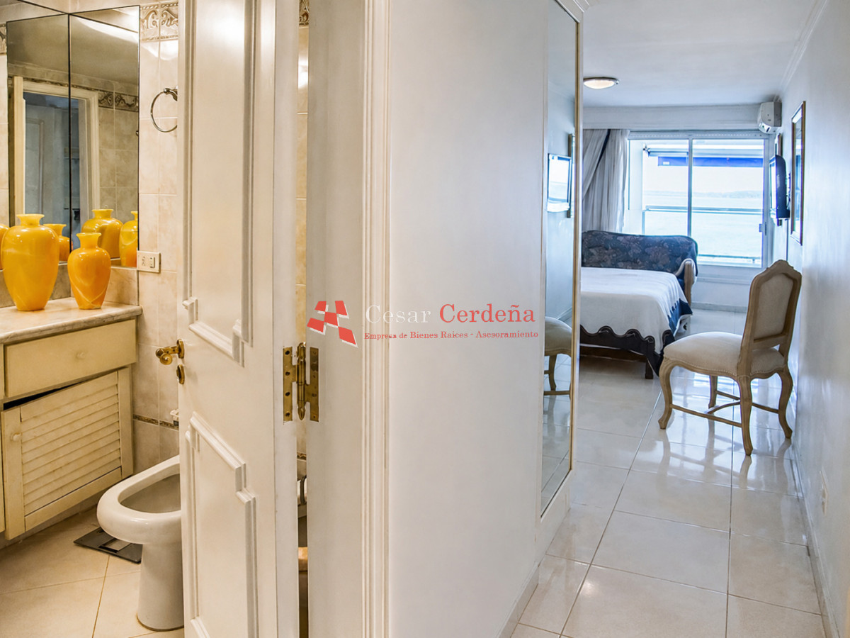 Apartamento ID.1602 - VENTA - Departamento en venta con vista al mar, primera fila mansa