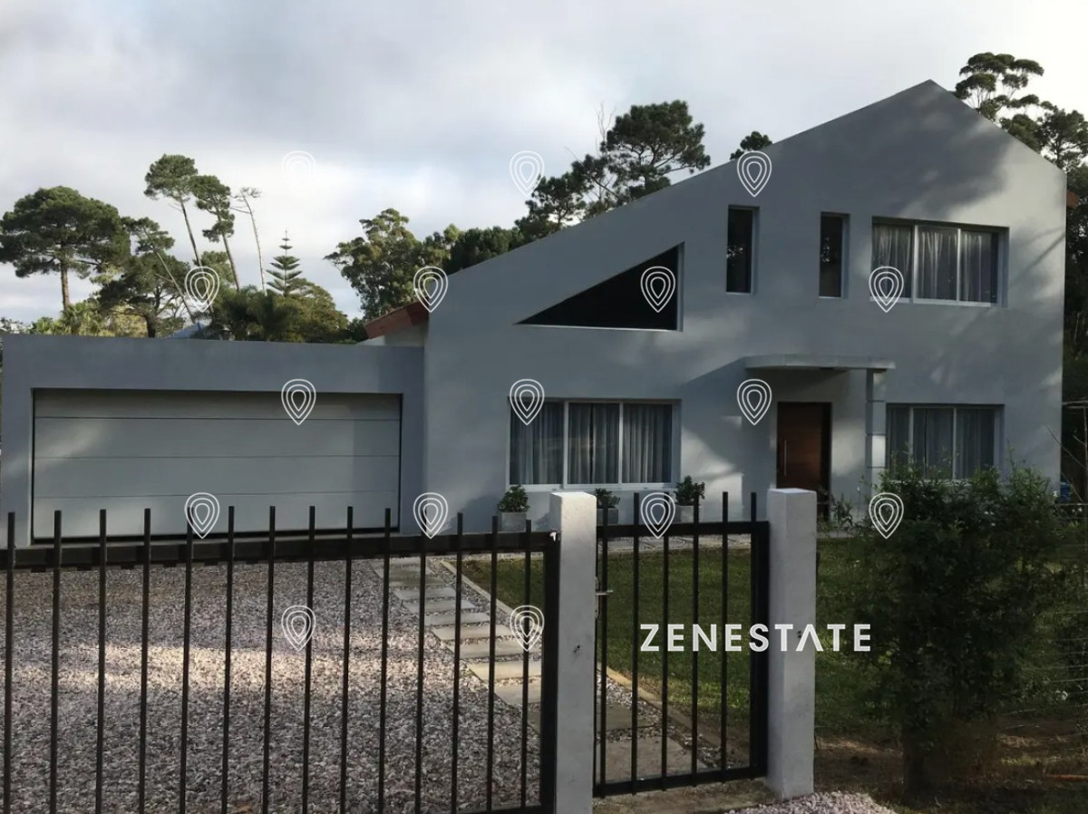 casa de 3 dormitorios en venta en pinares.  - zen5239c