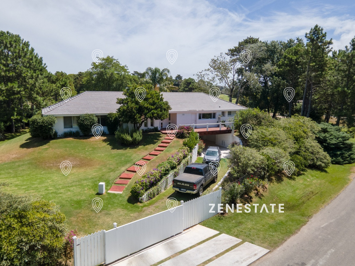Casa sobre el Green del hoyo 7 del Cantegril Country Club - ZEN5891C
