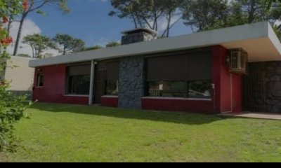 Impecable casa en venta comodo e iluminada de 3 dormitorios.