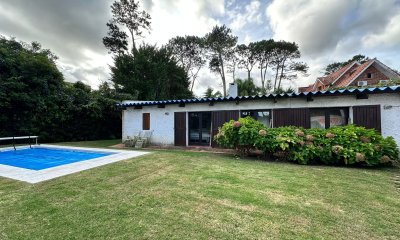 Vende casa de 3 dormitorios en Pinares , Punta del Este