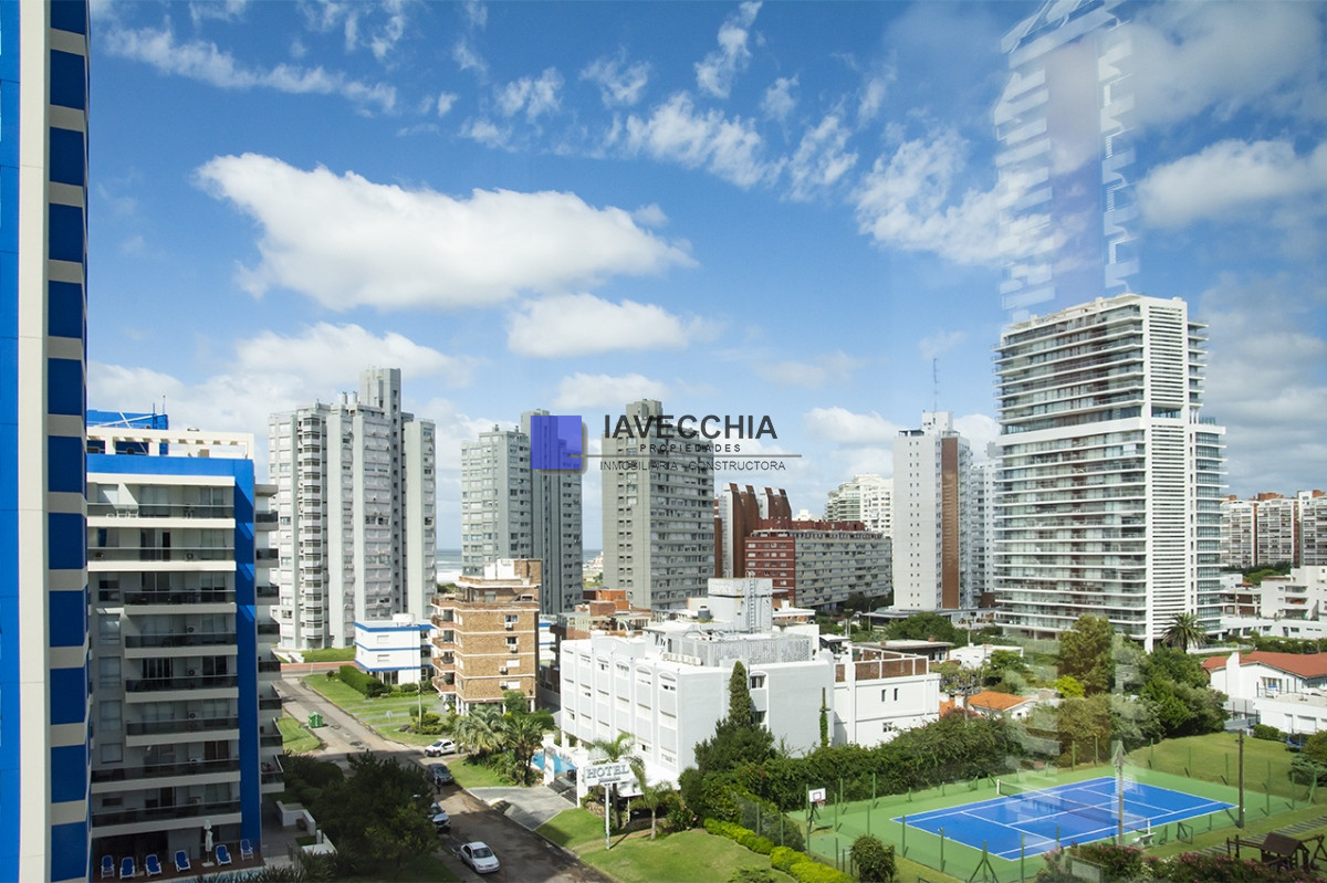 Apartamento en venta de 3 dormitorios en Forest Tower , Punta del este  - IAV50425A