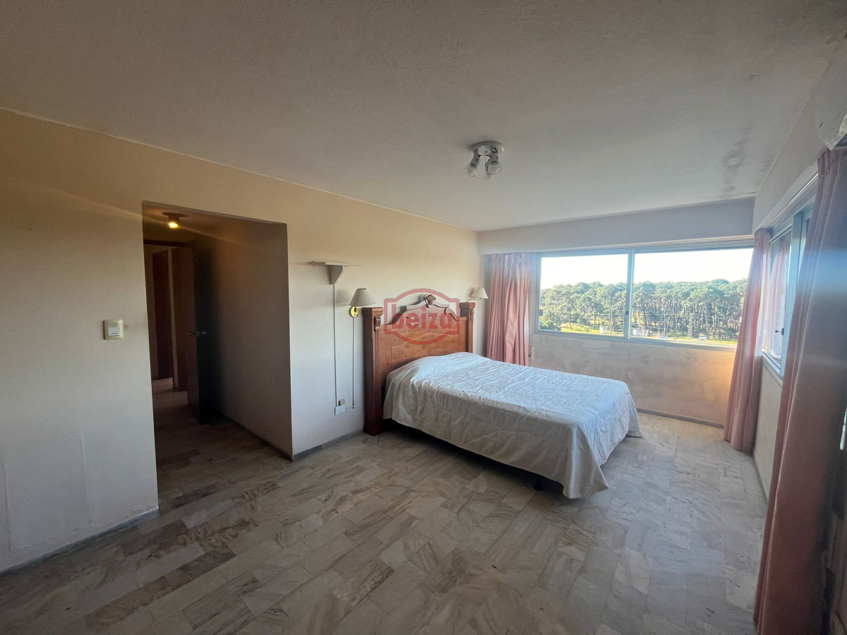 Apartamento ID.164892/A-estrenar,-dos-dormitorios-2-baños-en-Shopping - VENDE APARTAMENTO DE 3 DORMITORIOS EN TORRE DE CATEGORÍA, EDIFICIO ROOSEVELT CENTER, PUNTA DEL ESTE.