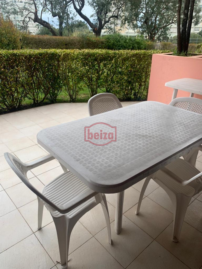 Apartamento ID.165870/VENDE-APARTAMENTO-DE-3-DORMITORIOS-EN-TORRE-DE-CATEGORÍA,-EDIFICIO-ROOSEVELT-CENTER,-PUNTA-DEL-ESTE. - Apartamento de 3 dormitorios, con parrillero y estufa, cerca del mar, Punta del Este 