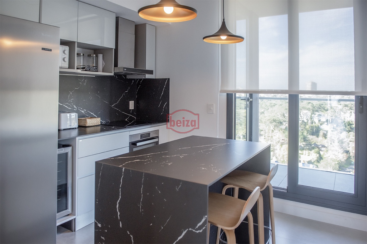 Apartamento ID.166725/Penthouse-en-VENTA,-3-dormitorios-en-suite- -Dependencia,-vista-180°. - VENETIAN, PRIMERA FILA PLAYA MANSA , PUNTA DEL ESTE, FRENTE AL MAR