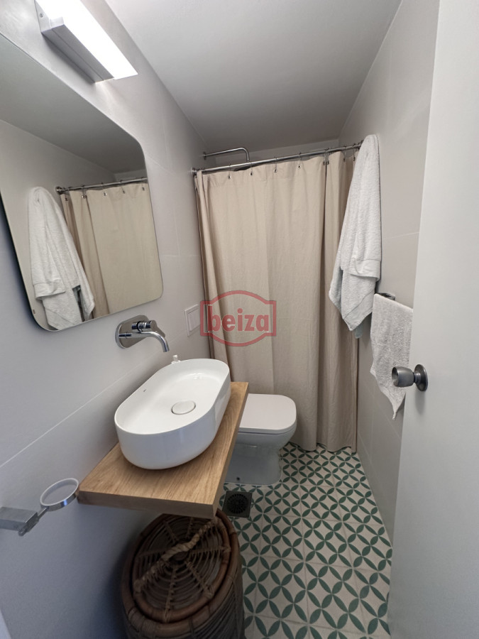 Apartamento ID.166823/Roosevelt-3-dormitorios-con-hermosa-vista. - Frente al Mar,  2 dormitorios RECICLADO, Punta del Este